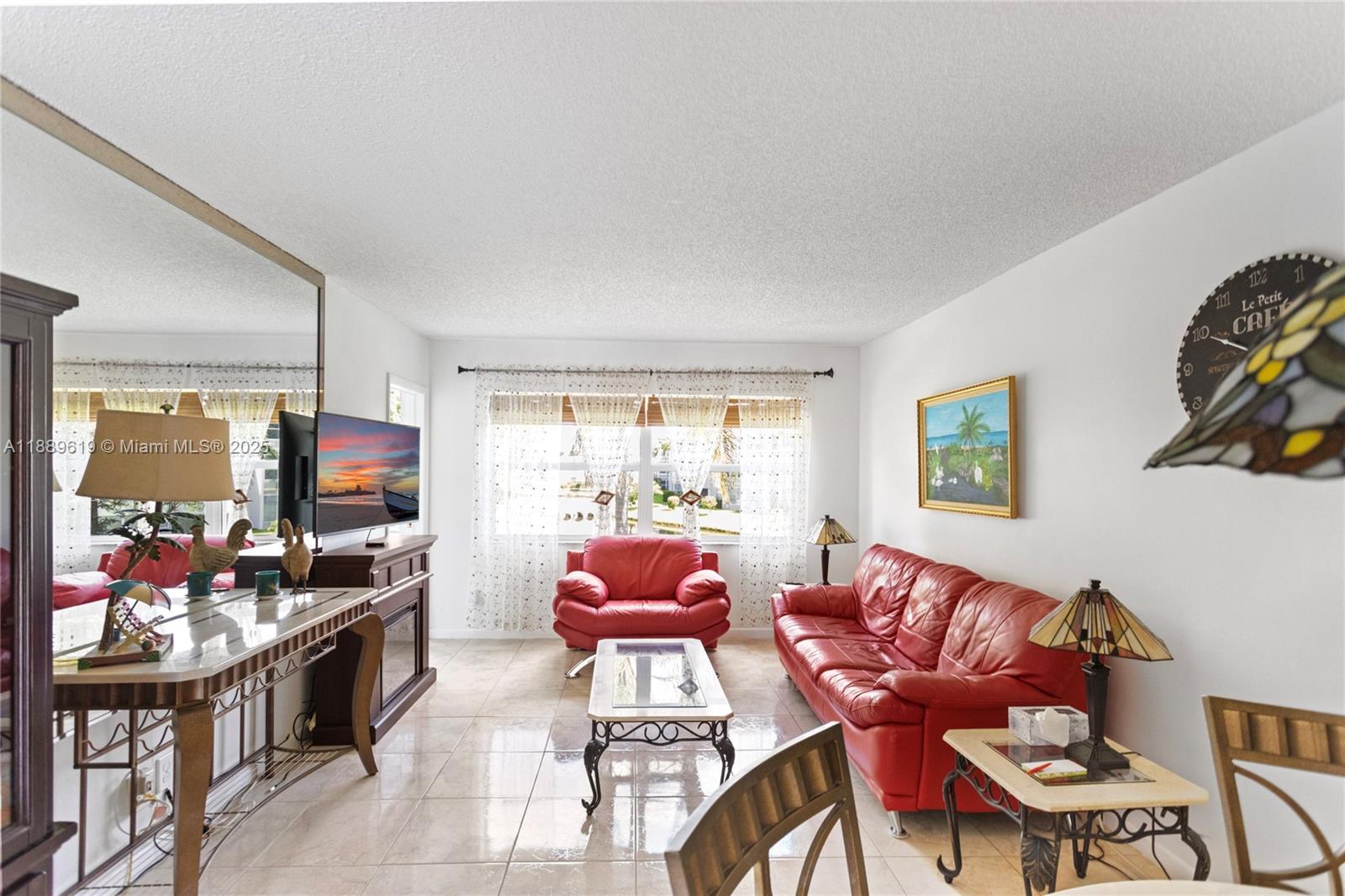 THISTLE GARDENS CONDO - Residential