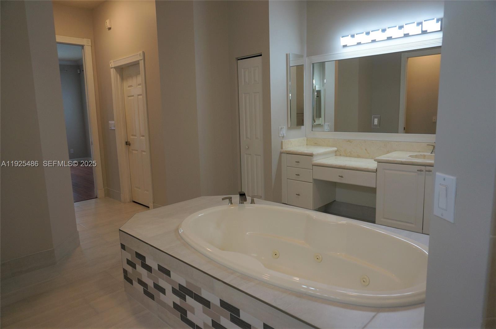 ROLLING HILLS GOLF & TENN - Residential Lease