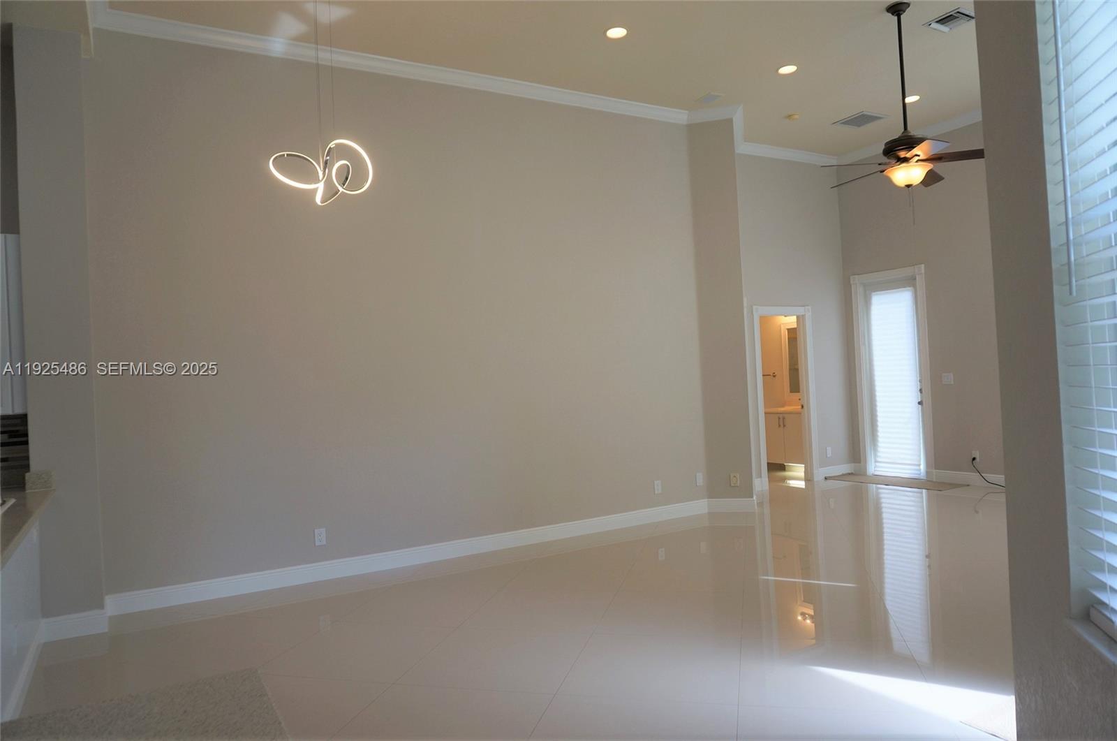 ROLLING HILLS GOLF & TENN - Residential Lease