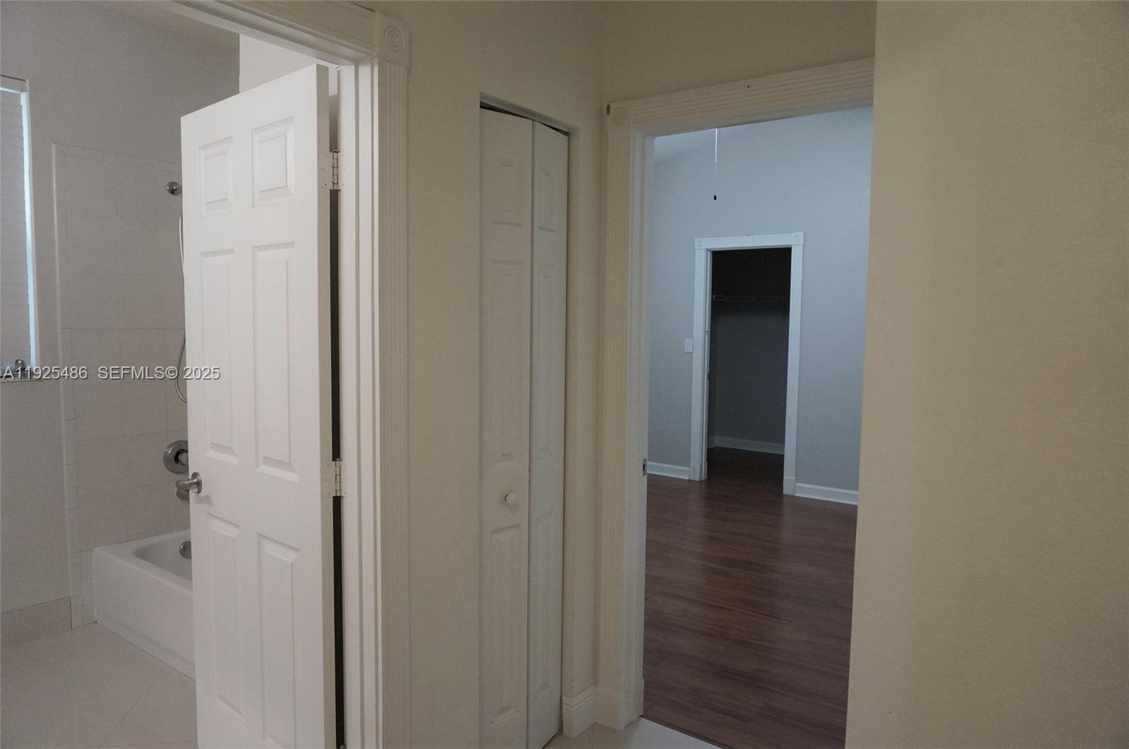 ROLLING HILLS GOLF & TENN - Residential Lease