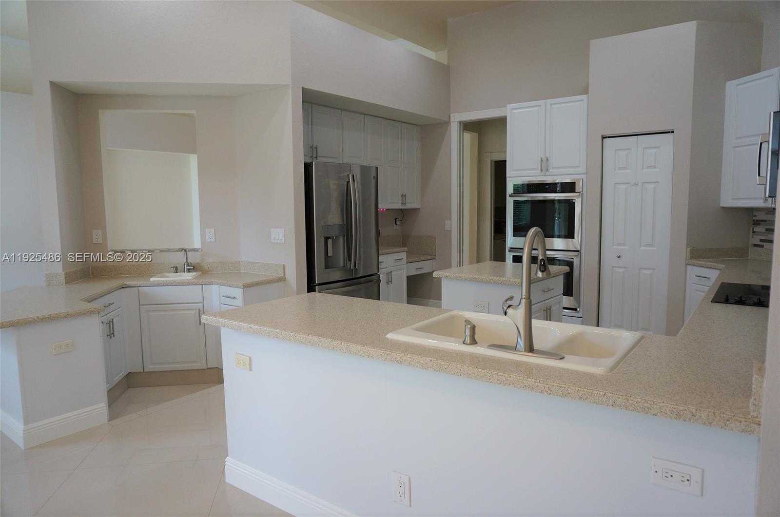 ROLLING HILLS GOLF & TENN - Residential Lease