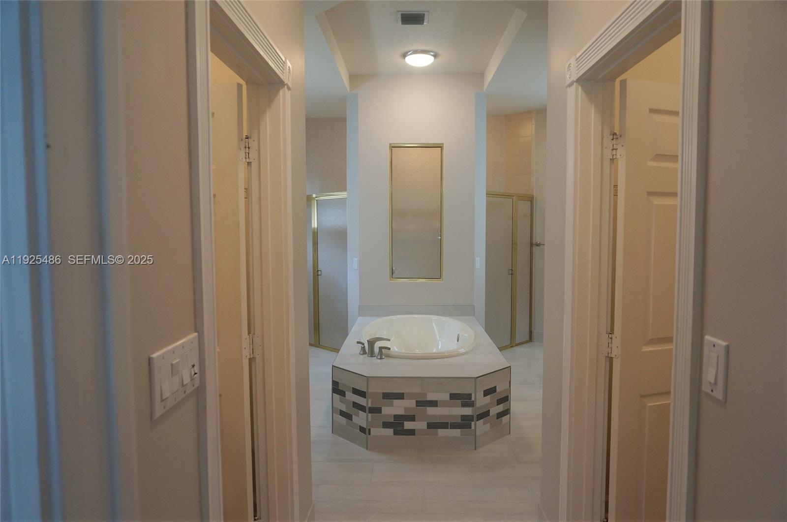 ROLLING HILLS GOLF & TENN - Residential Lease