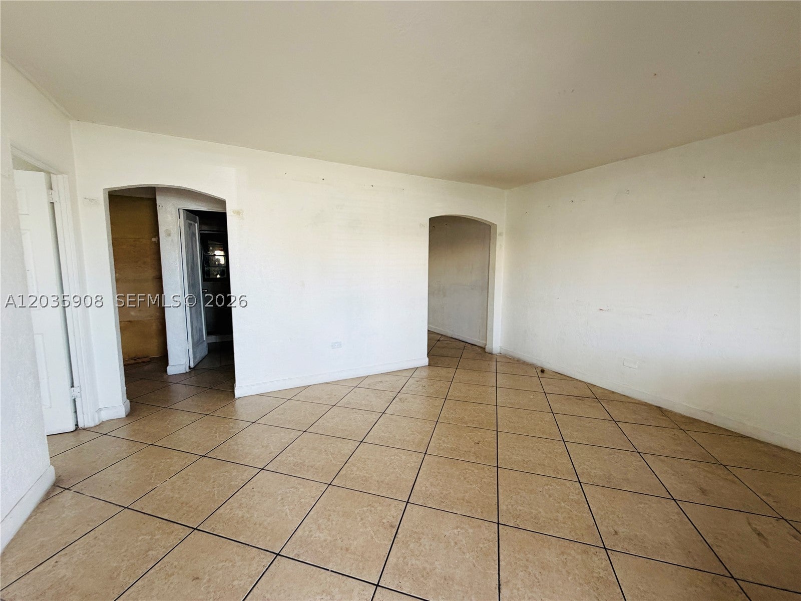 1550 E 10th Ave