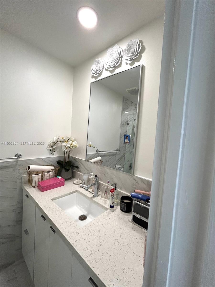 THE FOUNTAINS I CONDO - Residential