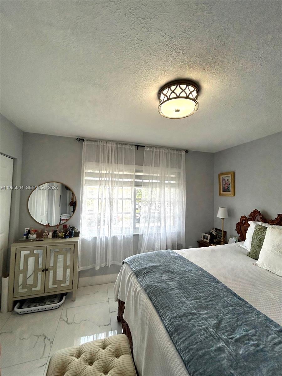 THE FOUNTAINS I CONDO - Residential