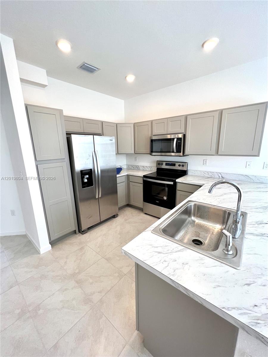 WALDEN PLACE II - Residential
