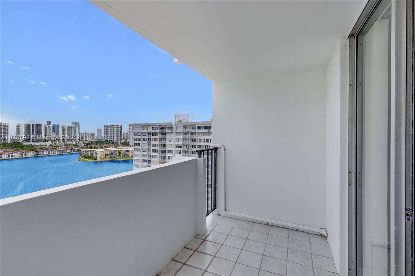 COMMODORE PLAZA CONDO - Residential