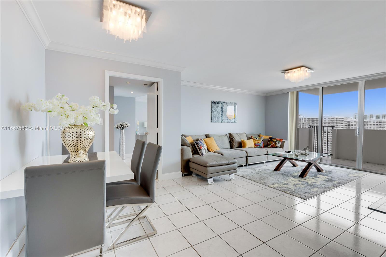 COMMODORE PLAZA CONDO - Residential