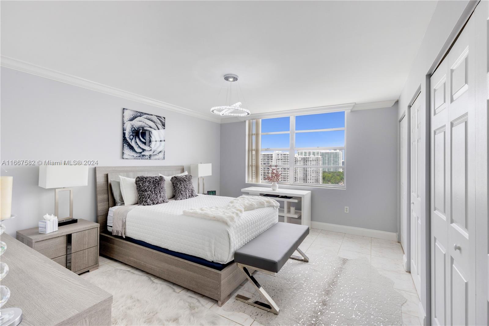 COMMODORE PLAZA CONDO - Residential