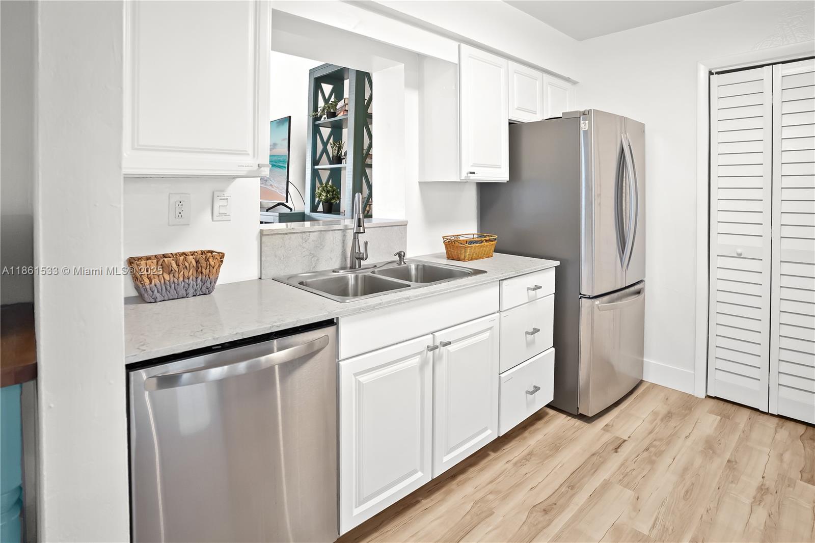 DEERFIELD BEACH GARDENS - Residential