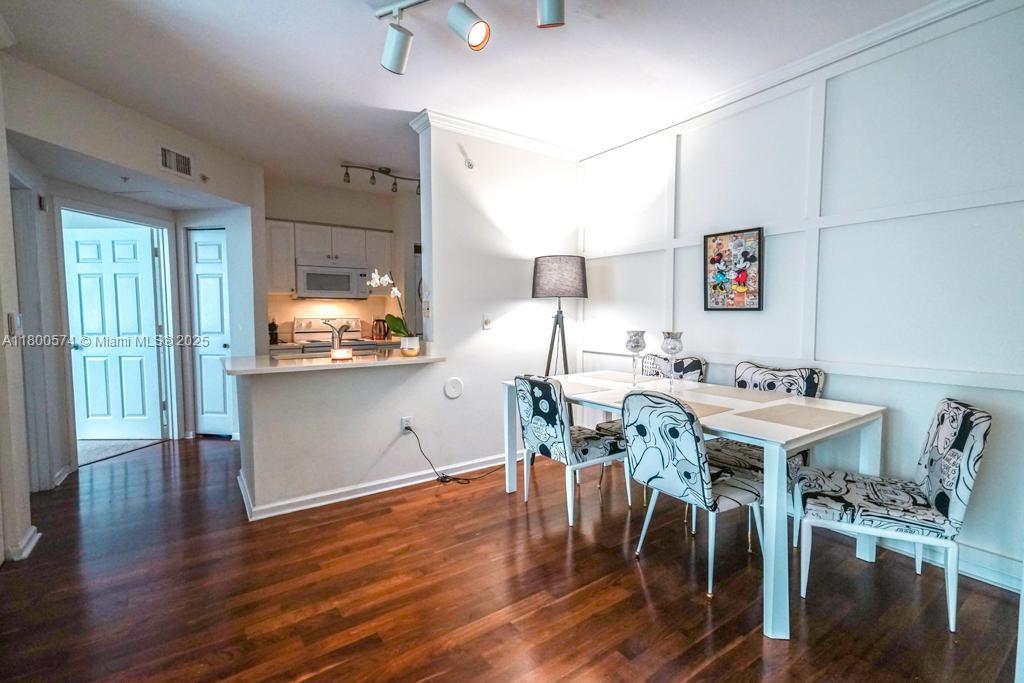 17145 N Bay Rd 4403