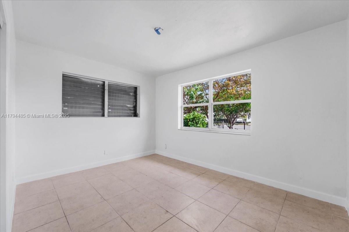 BEVERLY PARK - Residential