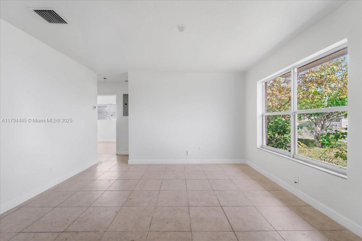 BEVERLY PARK - Residential