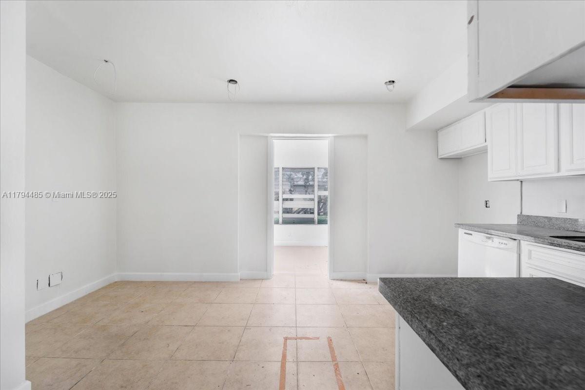 BEVERLY PARK - Residential