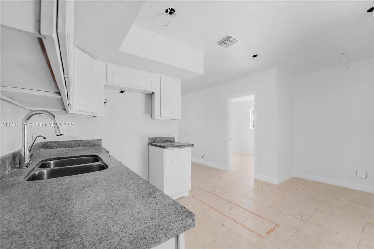 BEVERLY PARK - Residential