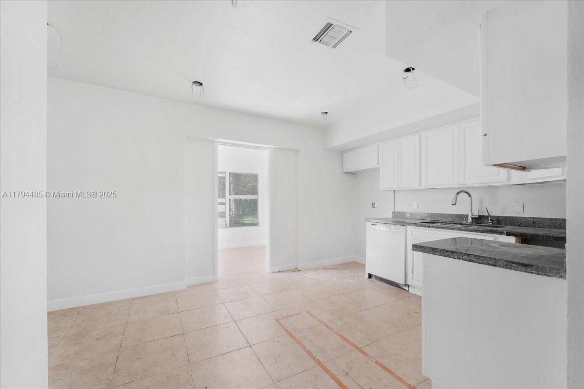 BEVERLY PARK - Residential