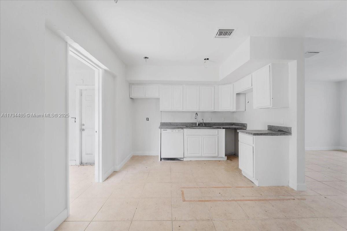 BEVERLY PARK - Residential