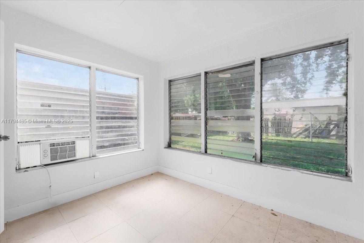 BEVERLY PARK - Residential