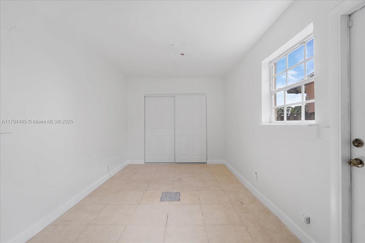 BEVERLY PARK - Residential