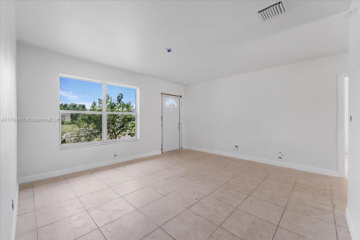 BEVERLY PARK - Residential