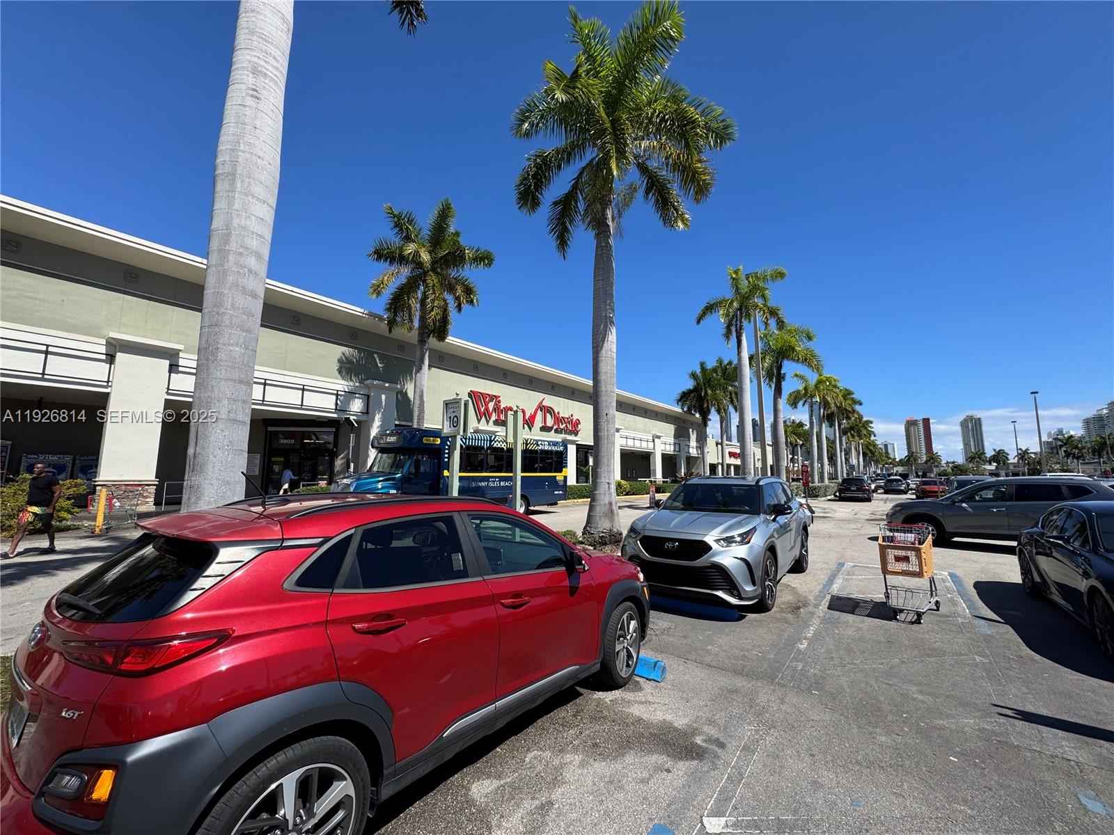 EASTERN SHORES WHITE HOUS - Residential