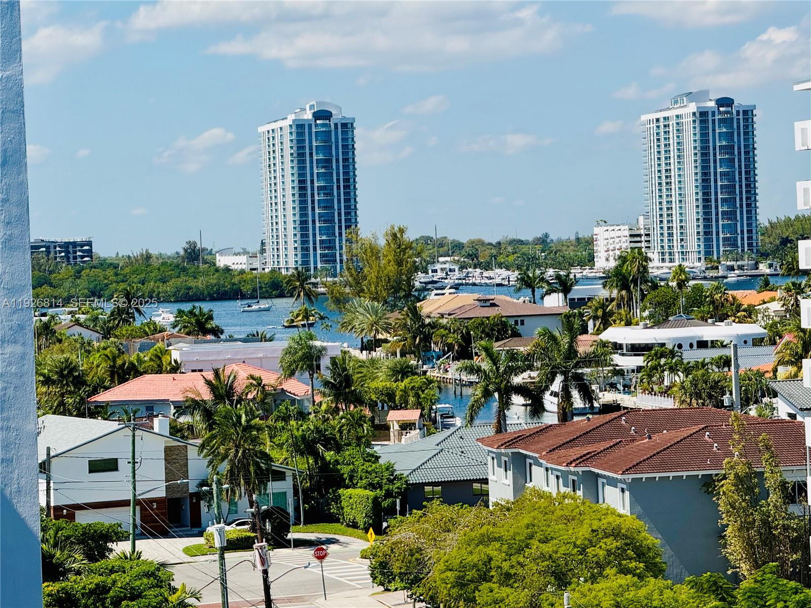 EASTERN SHORES WHITE HOUS - Residential