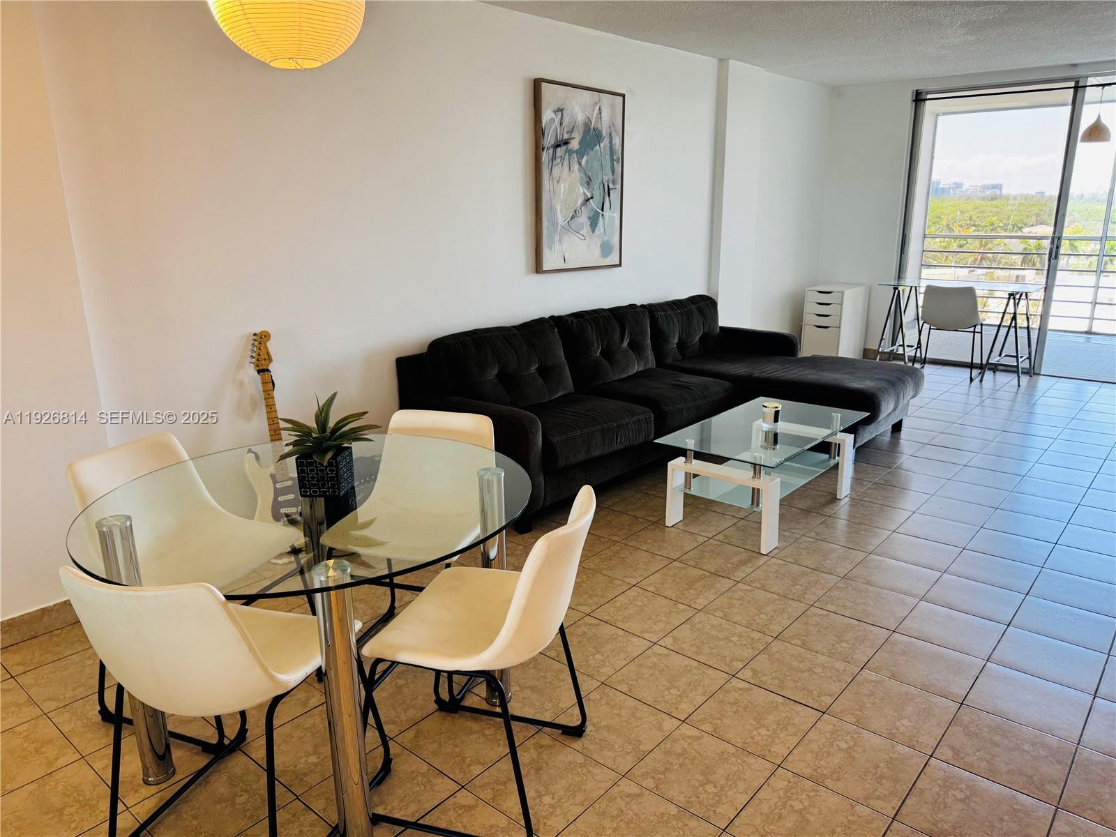 EASTERN SHORES WHITE HOUS - Residential