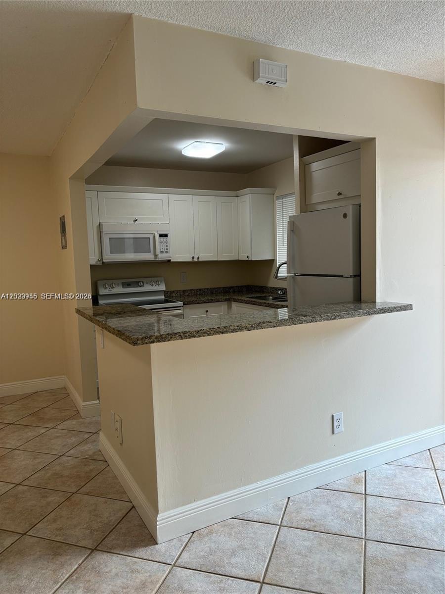 SUZANNE PLAZA CONDO - Residential