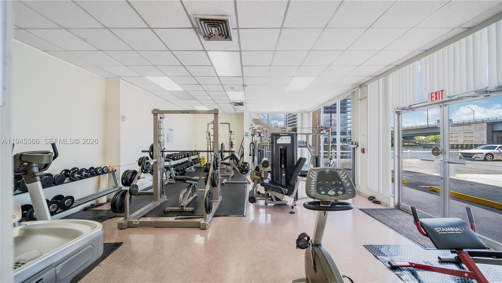 IMPERIAL TOWERS CONDO - Residential