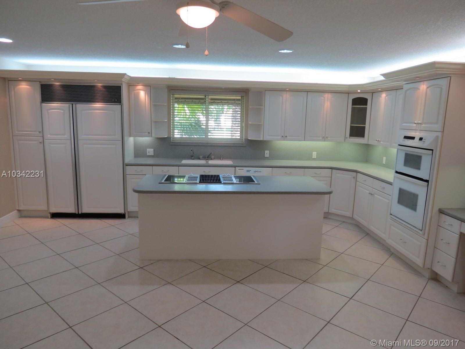 SUB OF PB 3-169 - Residential