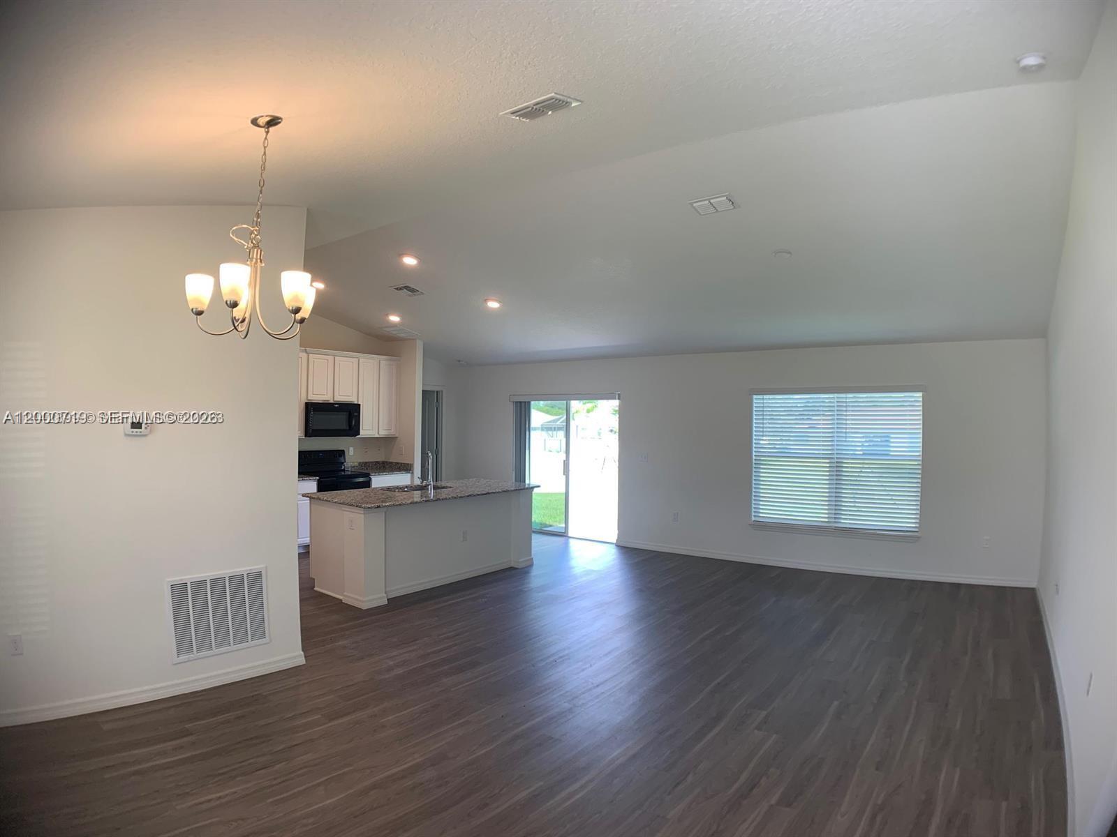 PORT ST LUCIE SECTION 35 - Residential Lease