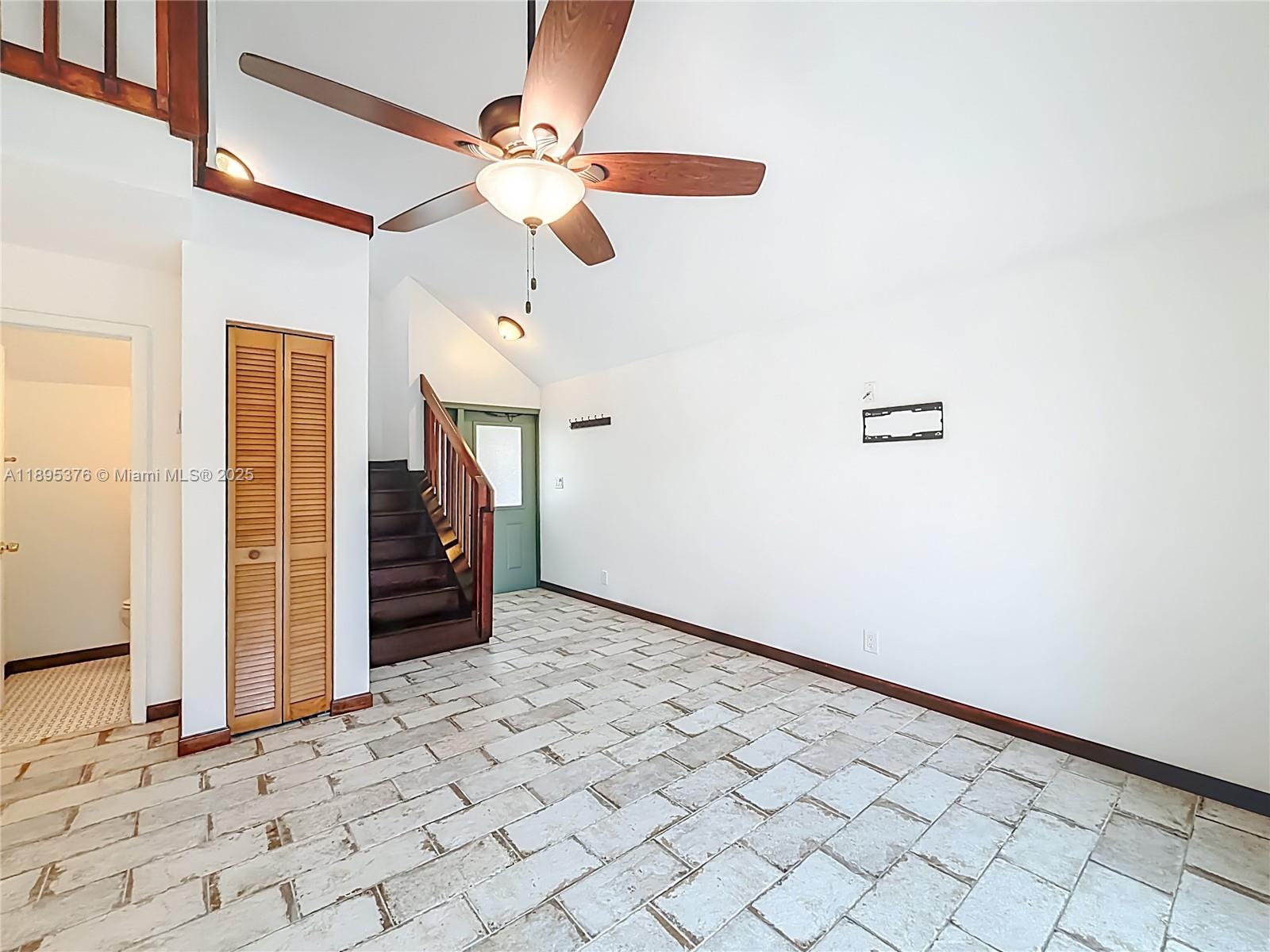 COUNTRYSIDE WEST - Residential Lease