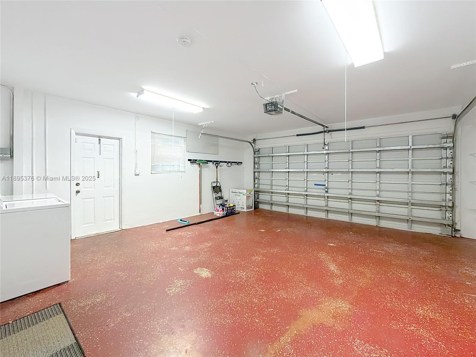 COUNTRYSIDE WEST - Residential Lease