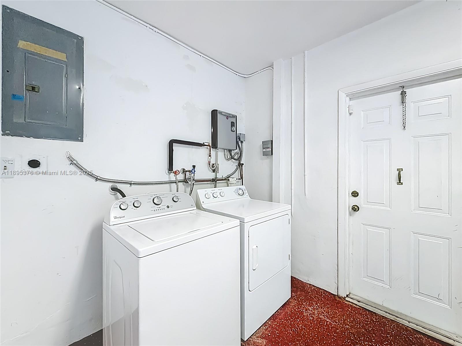 COUNTRYSIDE WEST - Residential Lease