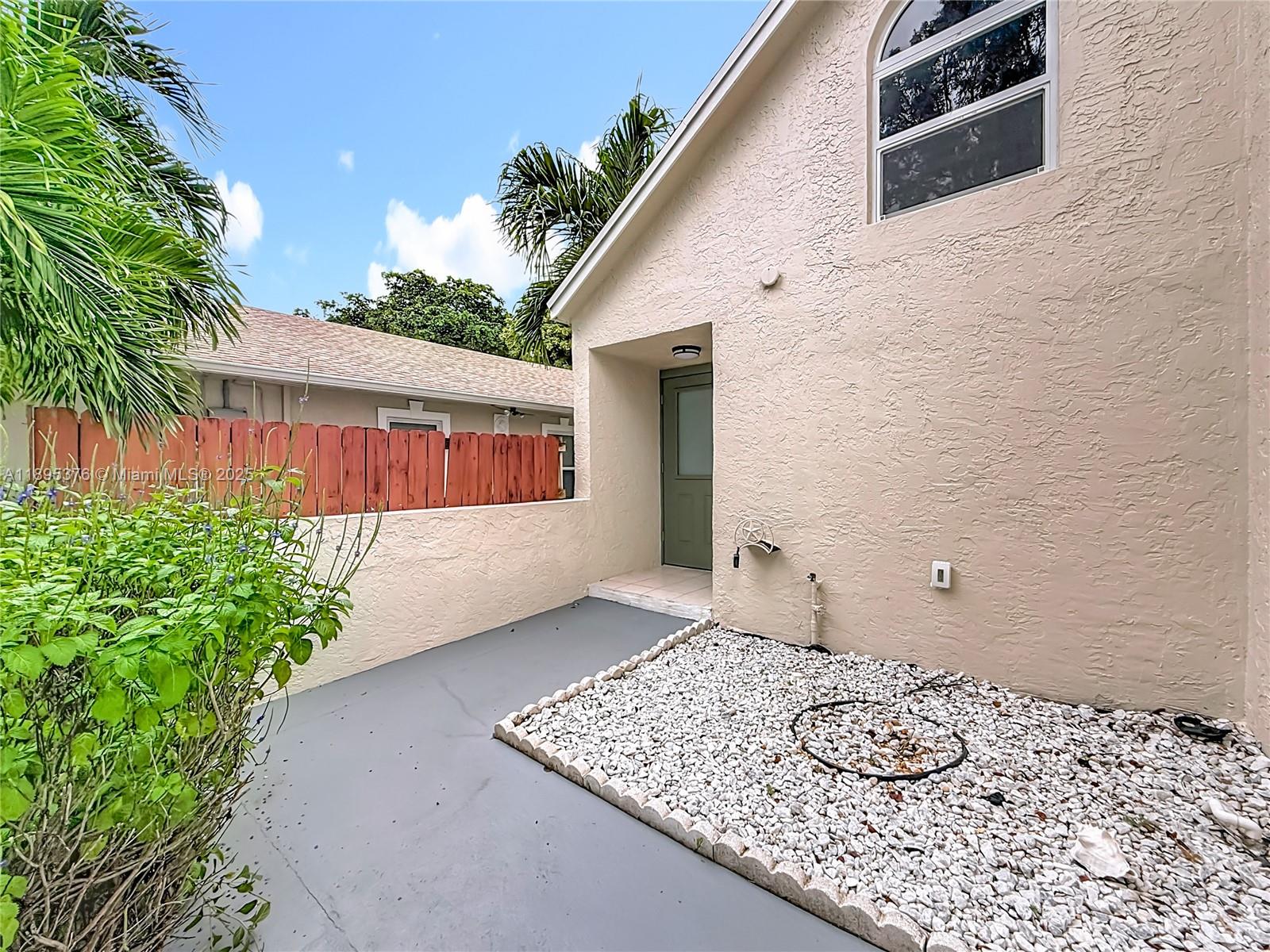 COUNTRYSIDE WEST - Residential Lease