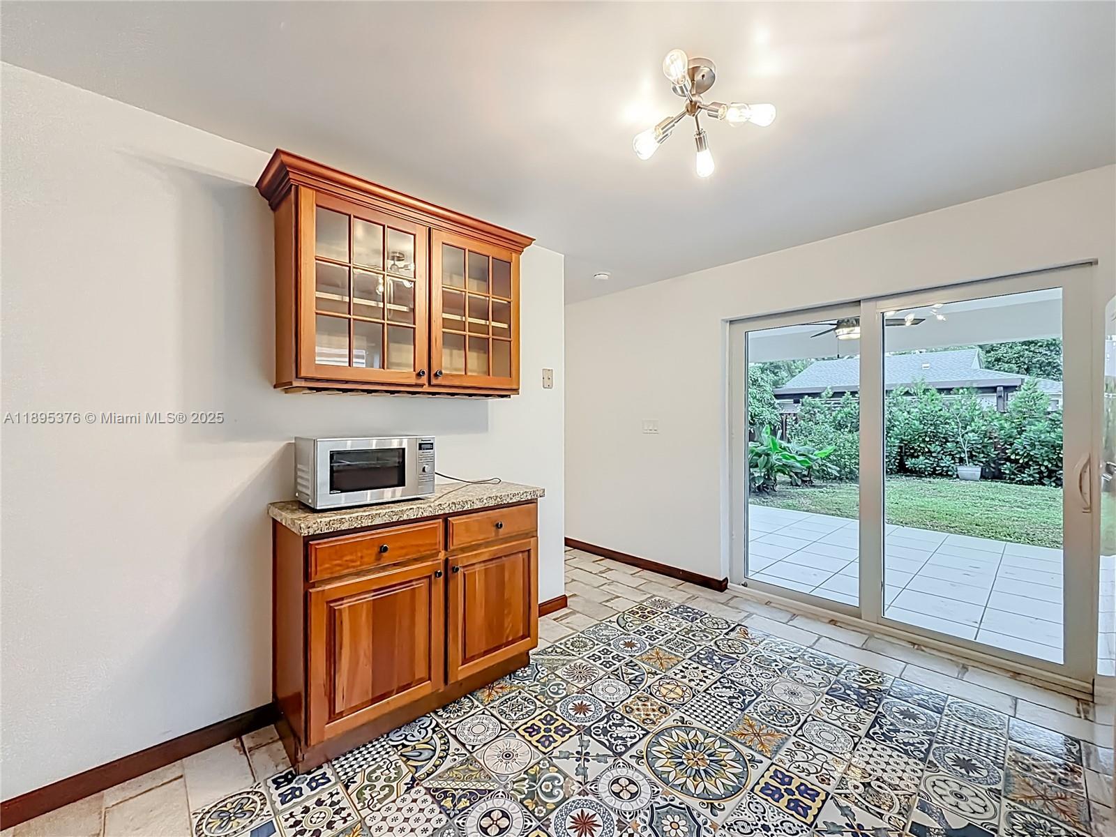 COUNTRYSIDE WEST - Residential Lease