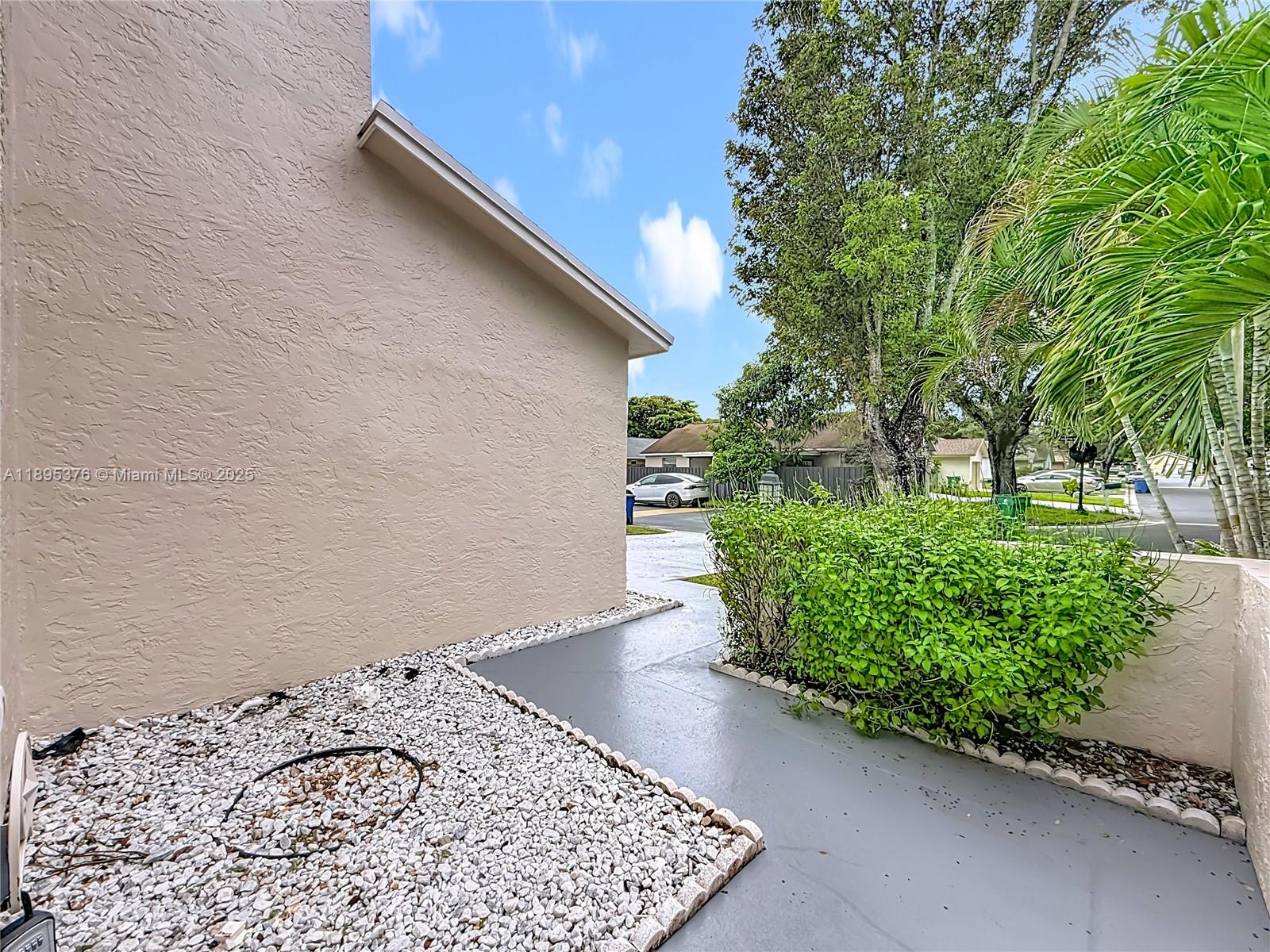 COUNTRYSIDE WEST - Residential Lease