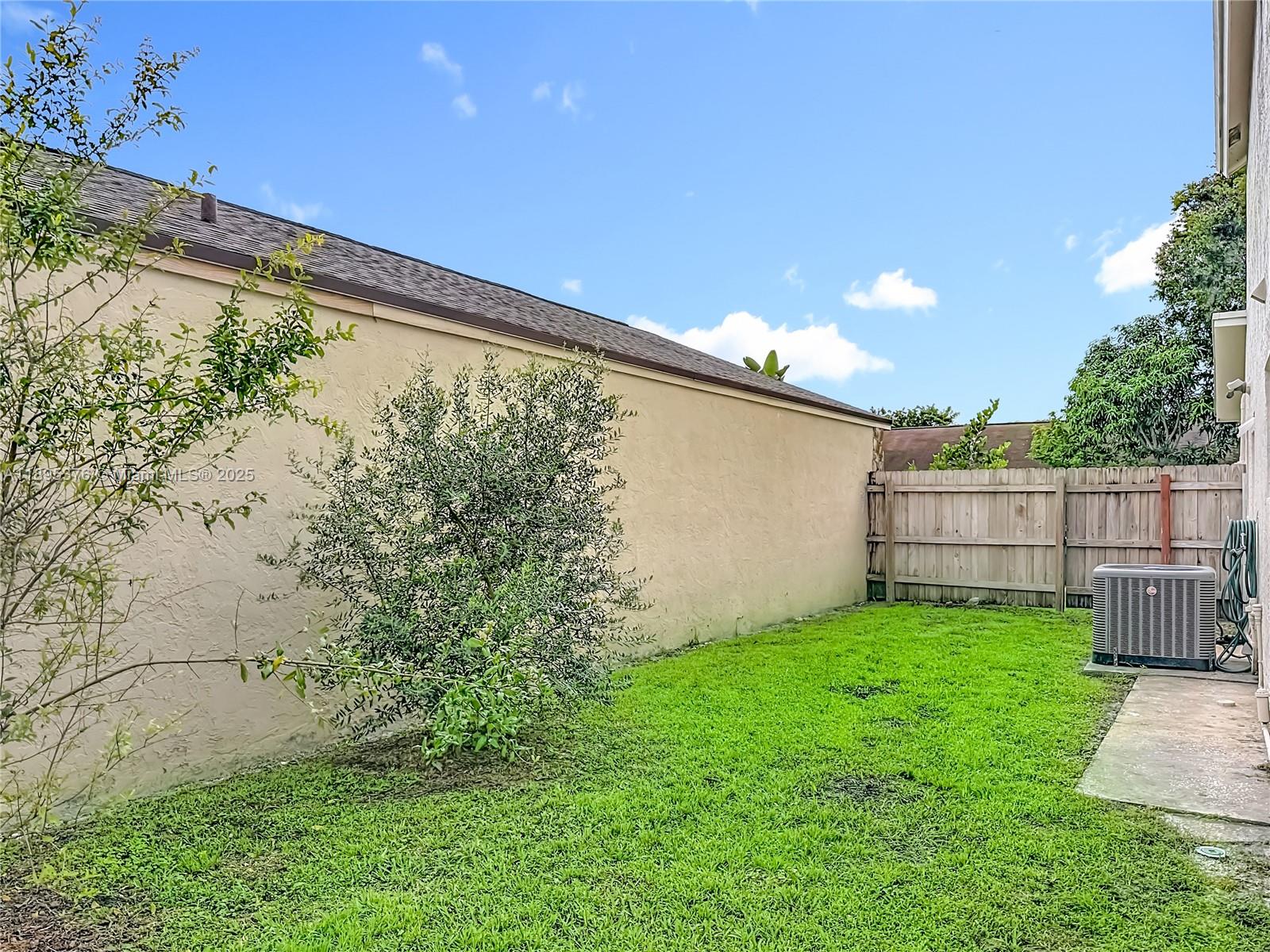 COUNTRYSIDE WEST - Residential Lease