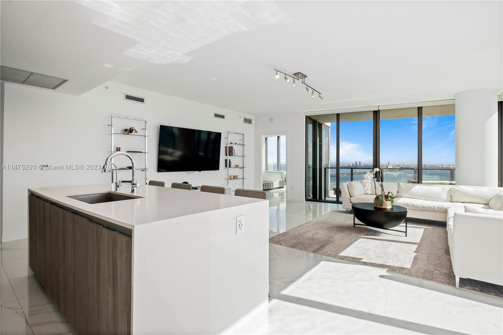 BISCAYNE BEACH CONDO - Residential