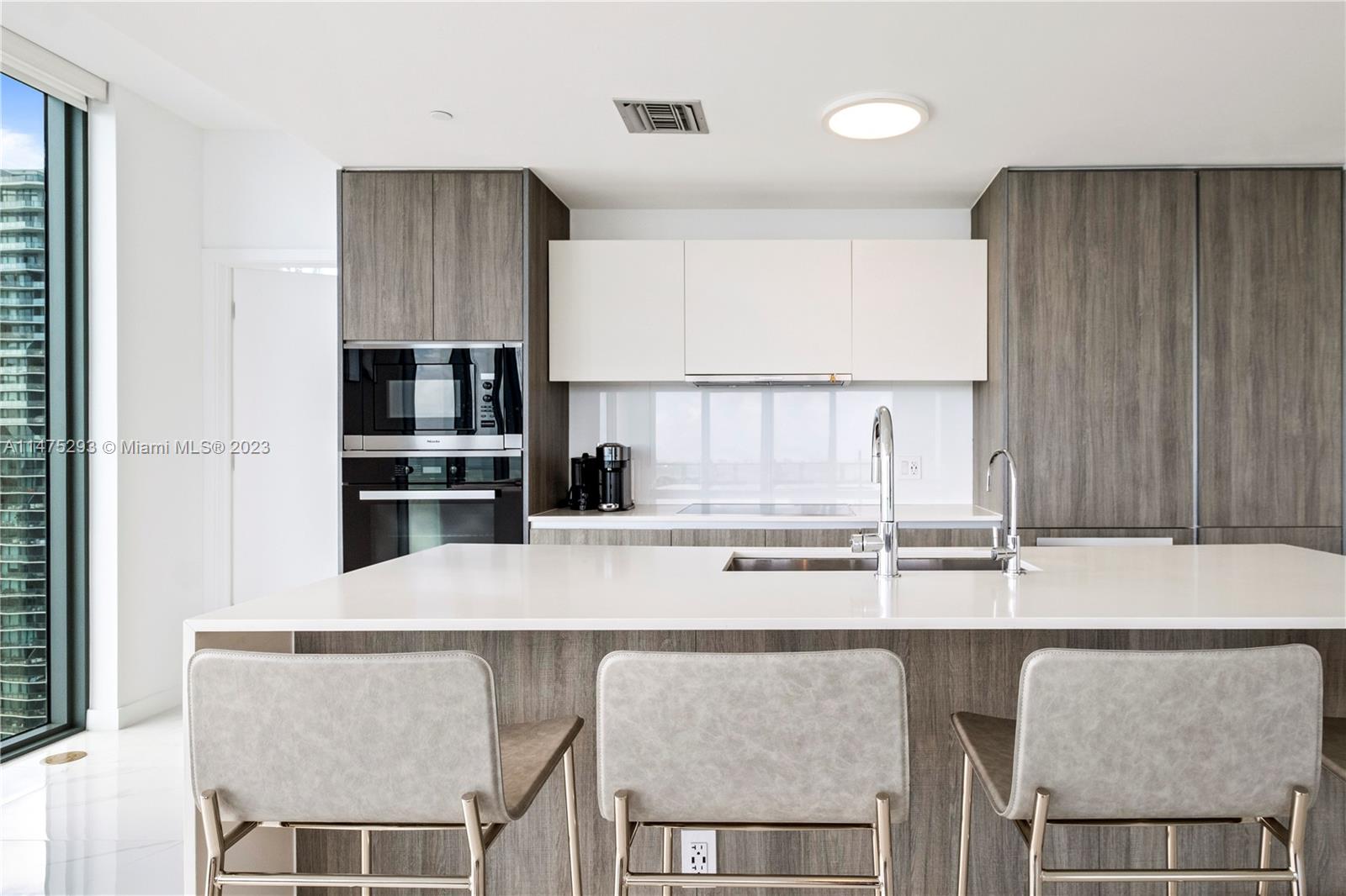 BISCAYNE BEACH CONDO - Residential