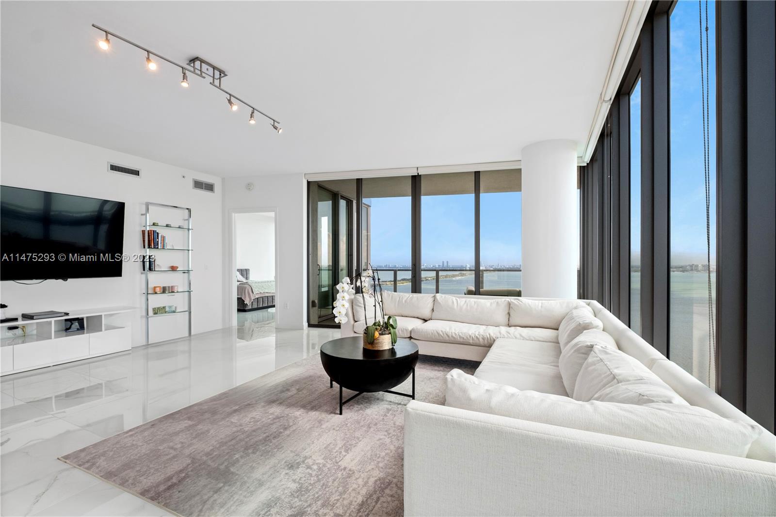 BISCAYNE BEACH CONDO - Residential