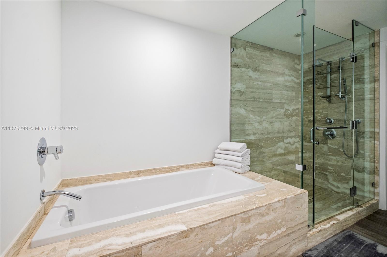 BISCAYNE BEACH CONDO - Residential