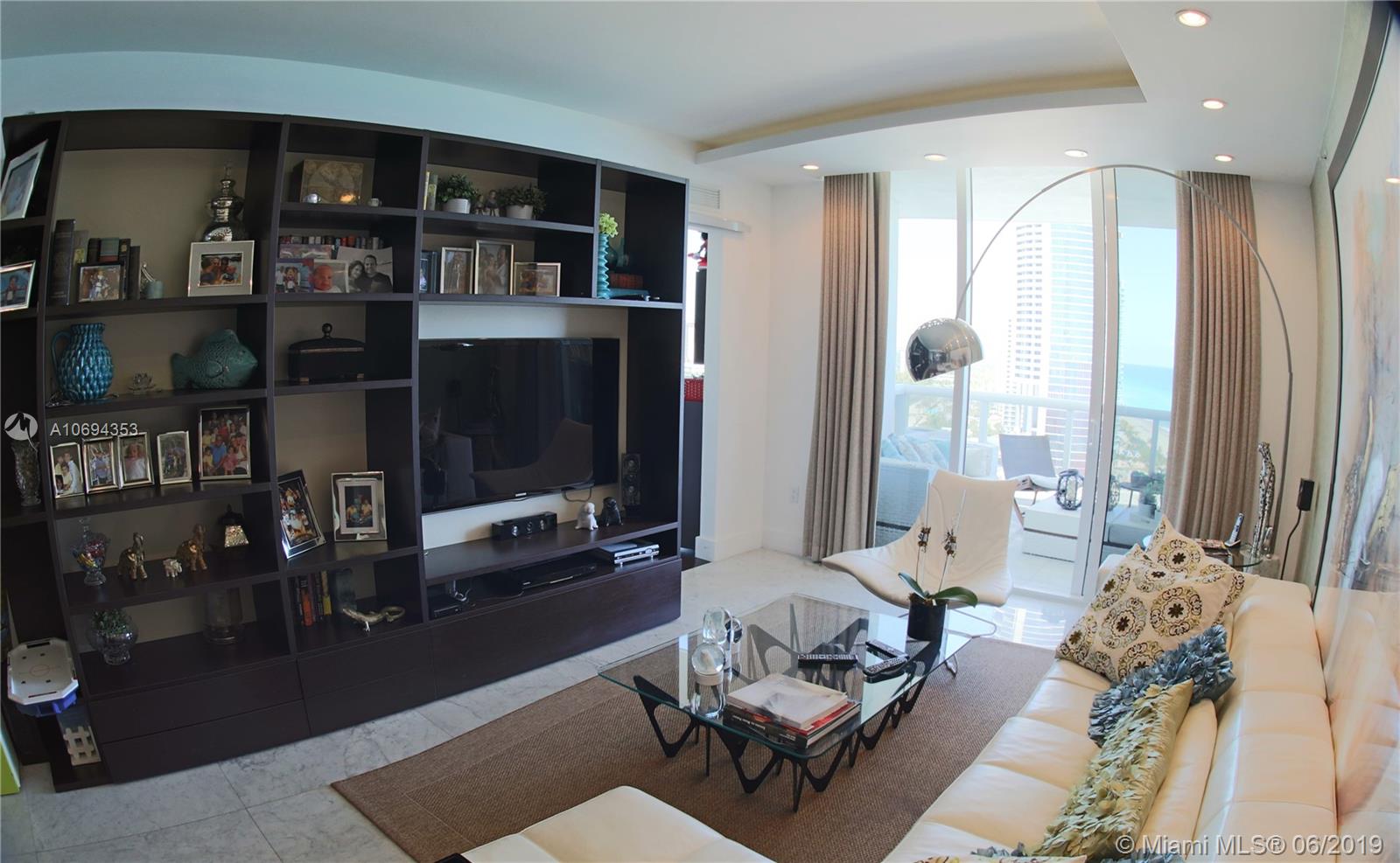 TRUMP ROYALE CONDO - Residential