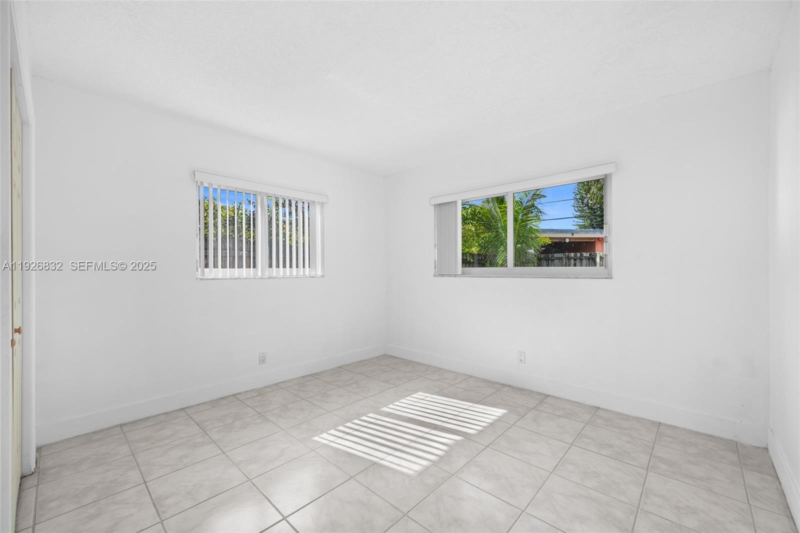 ROYAL PALM ACRES SEC 6 - Residential Lease