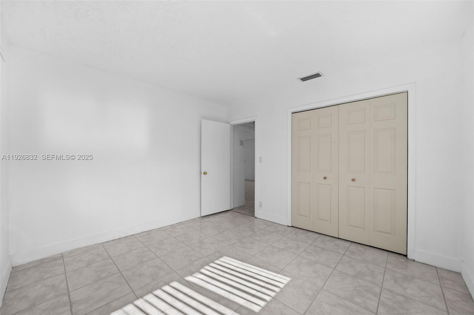 ROYAL PALM ACRES SEC 6 - Residential Lease