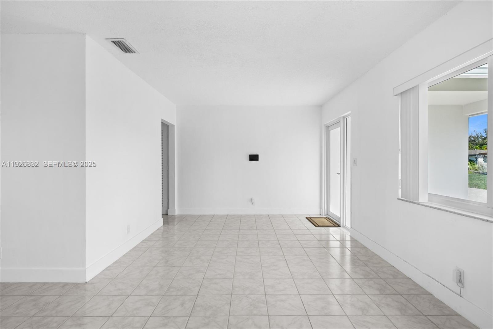 ROYAL PALM ACRES SEC 6 - Residential Lease