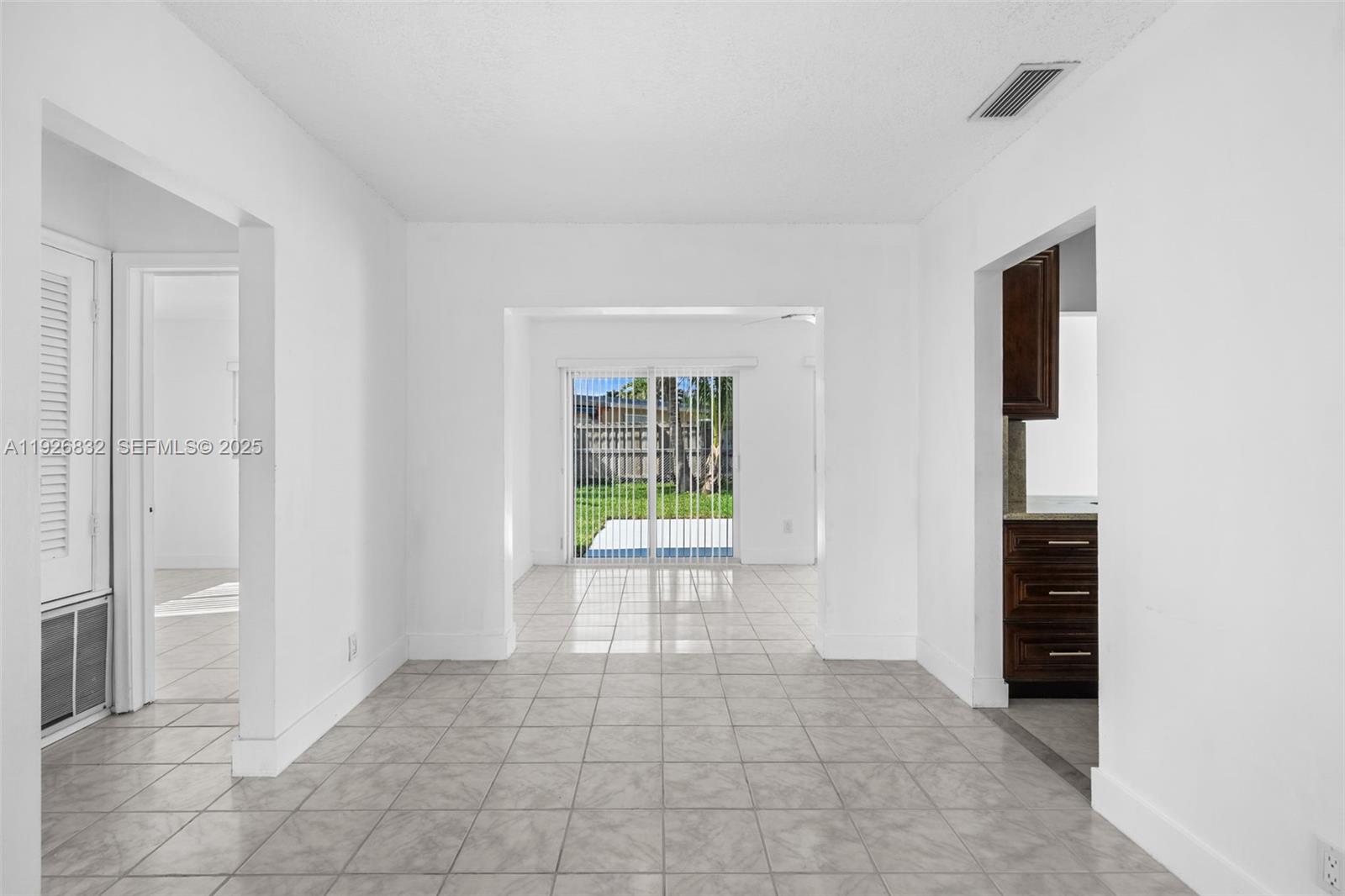 ROYAL PALM ACRES SEC 6 - Residential Lease