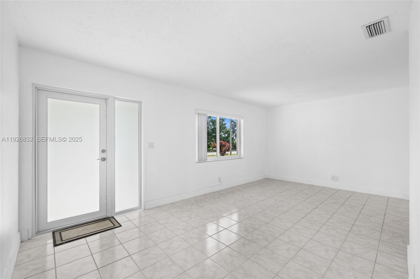 ROYAL PALM ACRES SEC 6 - Residential Lease