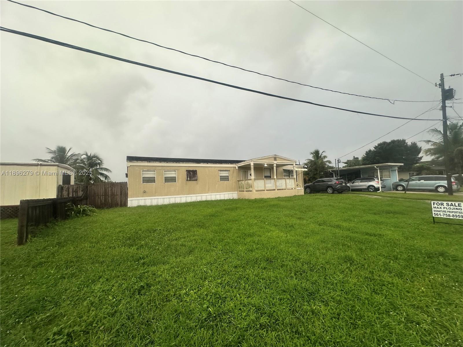 GARDEN LAKE - Residential Lease