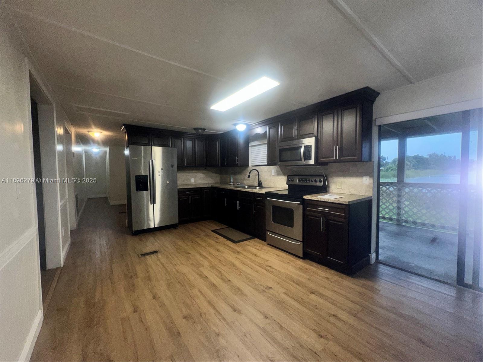 GARDEN LAKE - Residential Lease